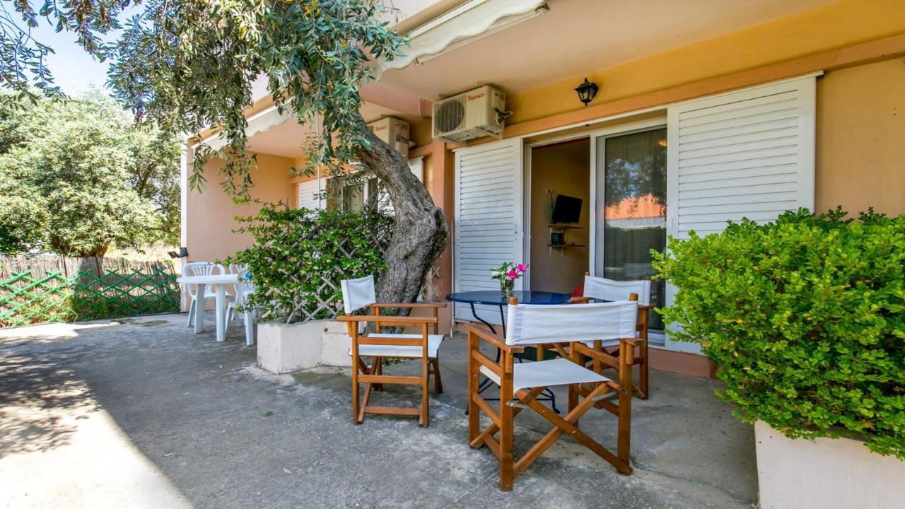 Amversa'S House Потос Экстерьер фото